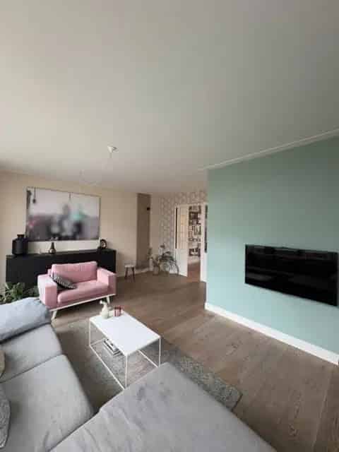 Ruime 6-kamer woning te huur in Waalre