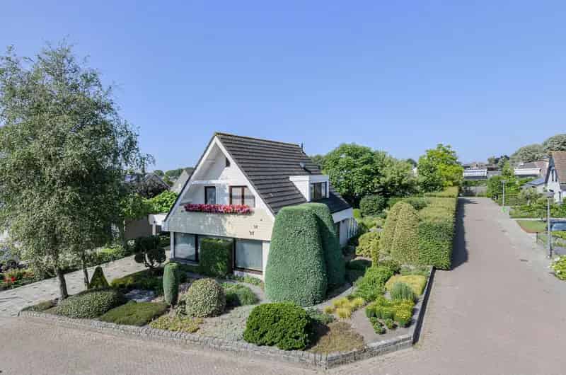 Huis te koop Oosterhout  4 slaapkamers  grote tuin  energielabel B