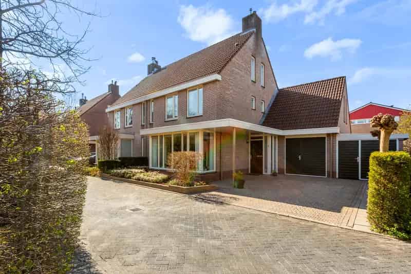 Luxe gezinsvilla Zeist 5 slaapkamers 200m2 tuin garage