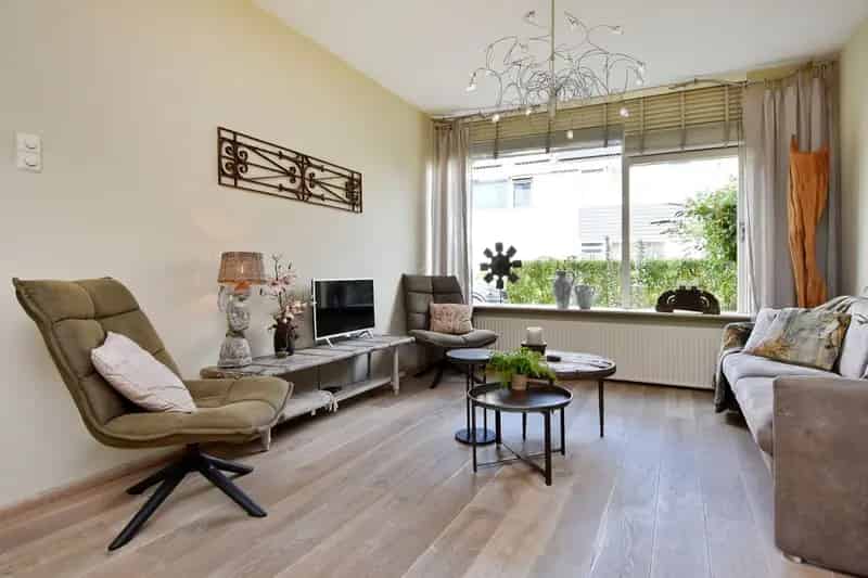 Huis te koop Pijnacker 5 slaapkamers zonnige tuin