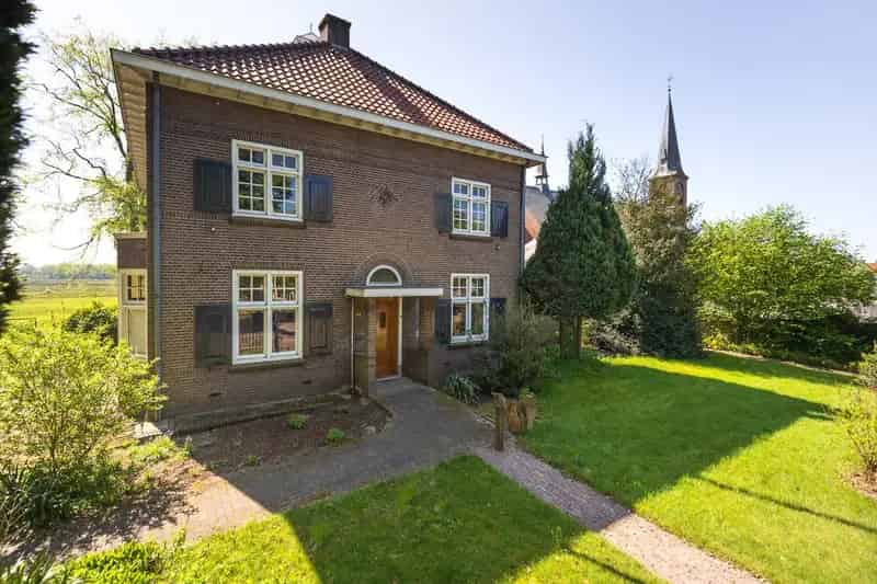 Kantoorvilla te huur Valkenswaard 350m²