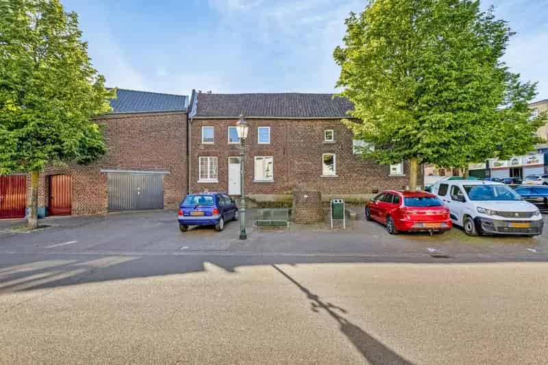 Beleggingspand Stein: Pizzeria Restaurant 3 Appartementen