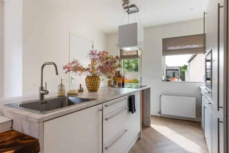 Huis te koop Apeldoorn Trekweg 52: moderne woning met tuinhuis