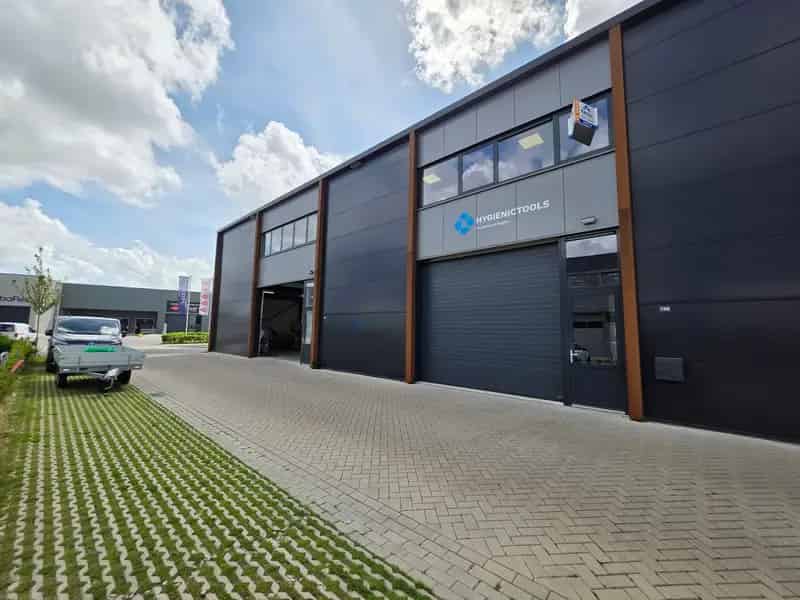 Bedrijfshal Zwaag | Zoek bedrijfshallen te huur: Jelle Zijlstraweg 196 1689 ZX Zwaag 