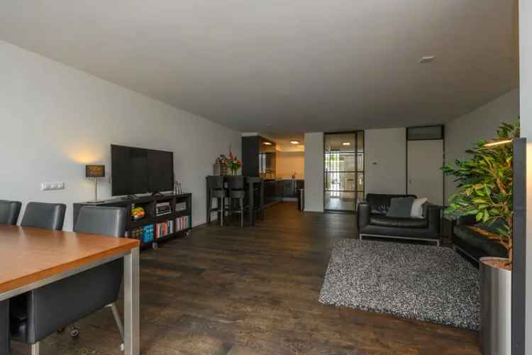 Huis te koop Naaldwijk 5 slaapkamers Aanlegsteiger Dakterras