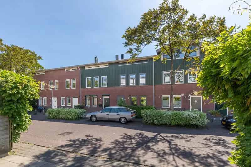 Huis te koop Samosstraat Amsterdam 4 slaapkamers tuin parkeerplaats
