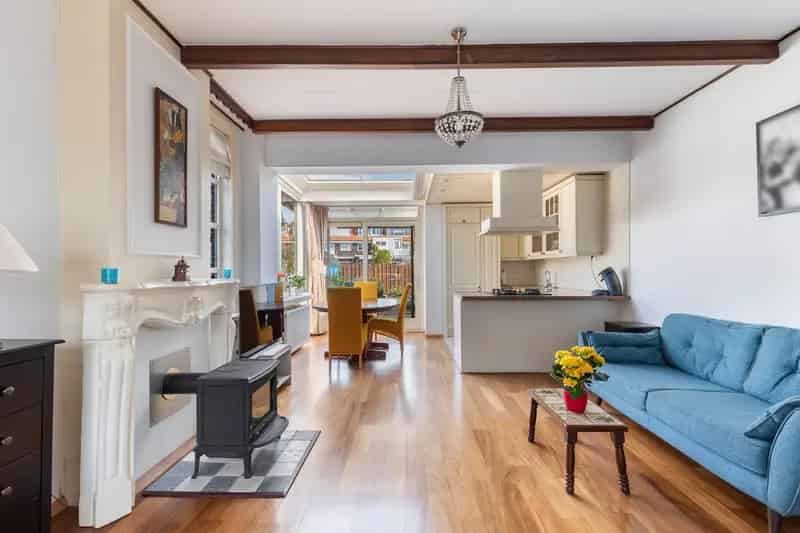 Huis te koop Vlaardingen: Ruime hoekwoning met tuin