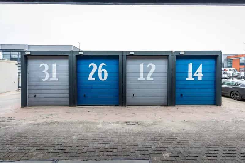 Garagebox Schiedam 18m2 te Huur Begane Grond Beveiligd