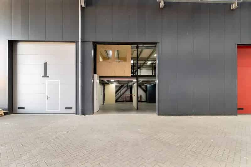 Bedrijfshal te koop Velsen Noord 193m²