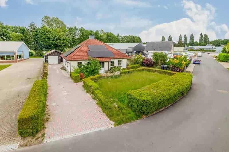 Bedrijfswoning Oude Pekela: Wonen en Werken Gecombineerd