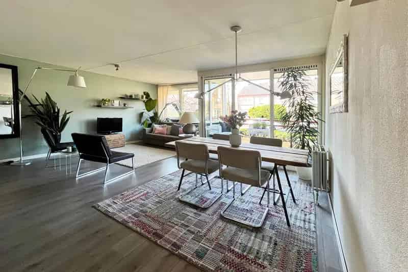 Appartement Hilversum: 3-kamer appartement met balkon en parkeerplaats