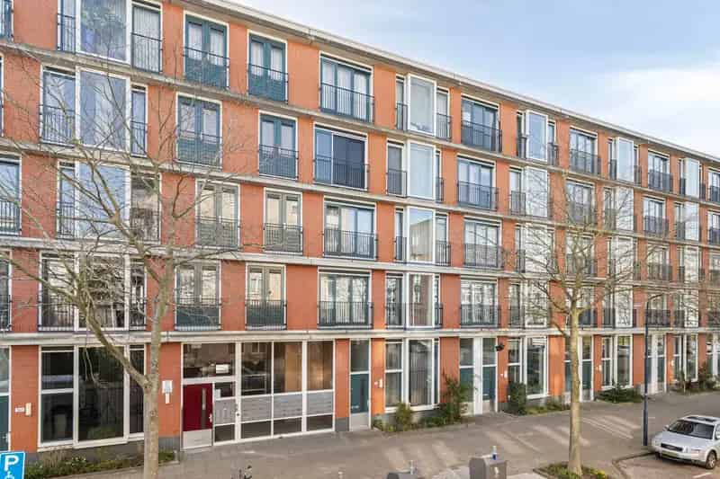 Amsterdam Nieuw-West Appartement 85m2 3 Slaapkamers Eigen Parkeerplaats