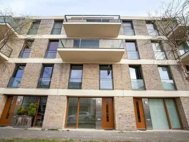 Moderne Maisonnettewoning Rotterdam Zuidwijk 2 Parkerplaatsen