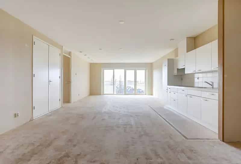 3 Kamer Appartement Spijkenisse Balkon Parkzicht