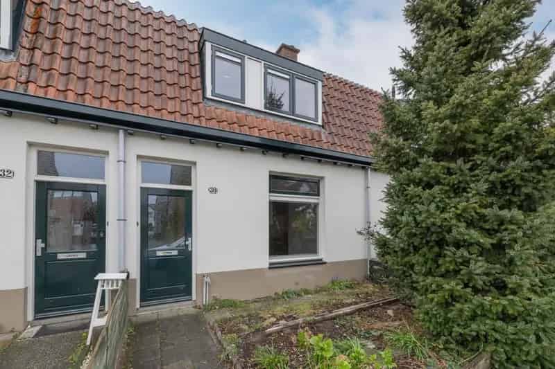 Kluswoning Bussum: Diepe Tuin, Nieuwe CV-Ketel, Nabij NS Station