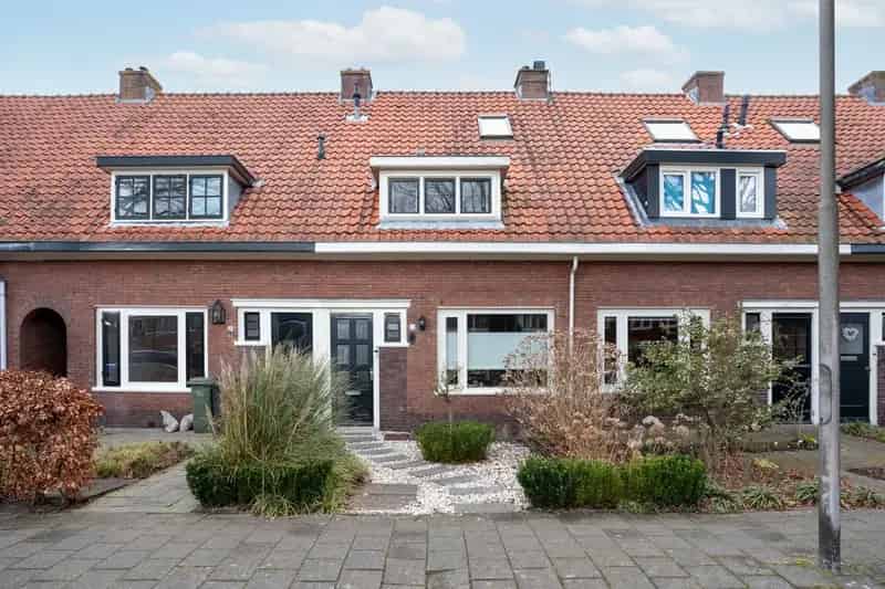 Huis te koop Heemstede: 30-er jaren woning met tuin