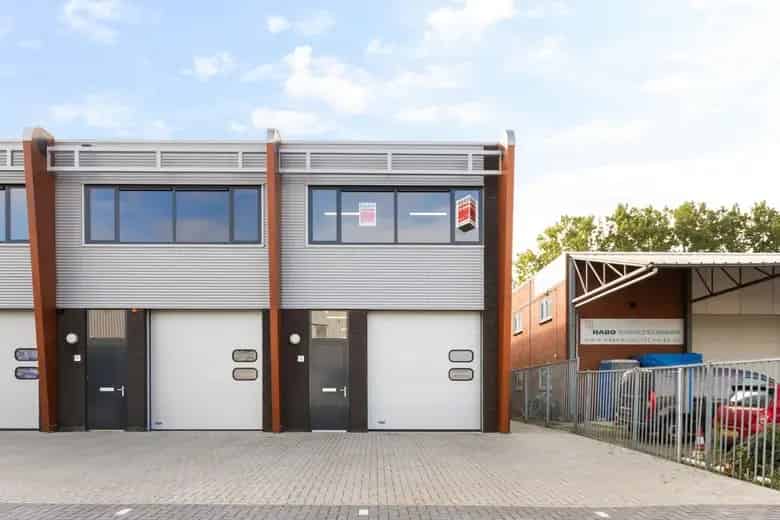 155 m2 Bedrijfsruimte te Koop Alphen aan den Rijn
