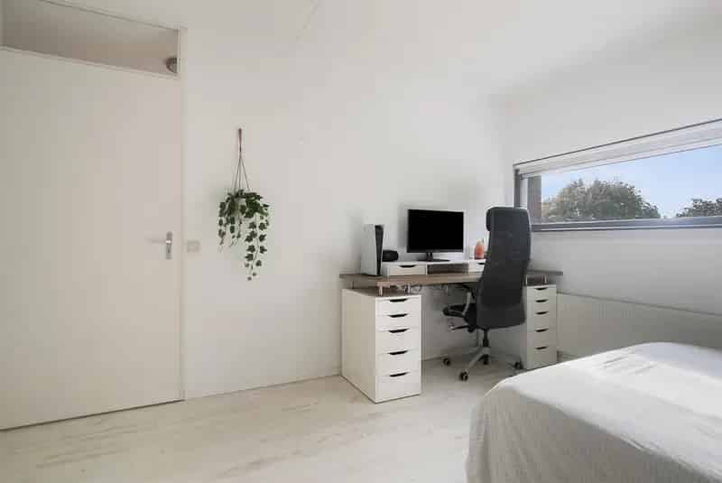 5 Slaapkamers Tussenwoning Best Ruime Tuin Zonnepanelen