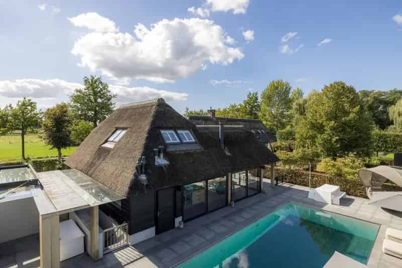 Luxe Landelijke Woonboerderij met Wellness en Zwembad