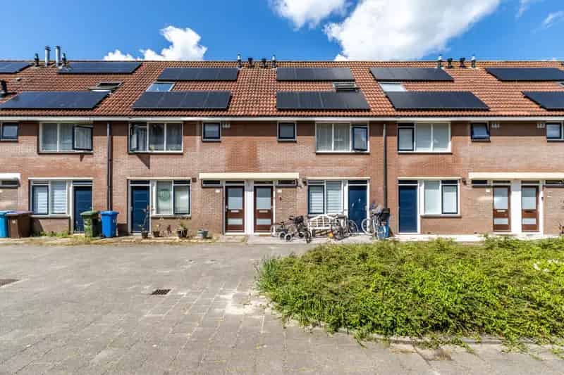 Huis te koop Alphen aan den Rijn: 3 slaapkamers, ruime tuin en zolder