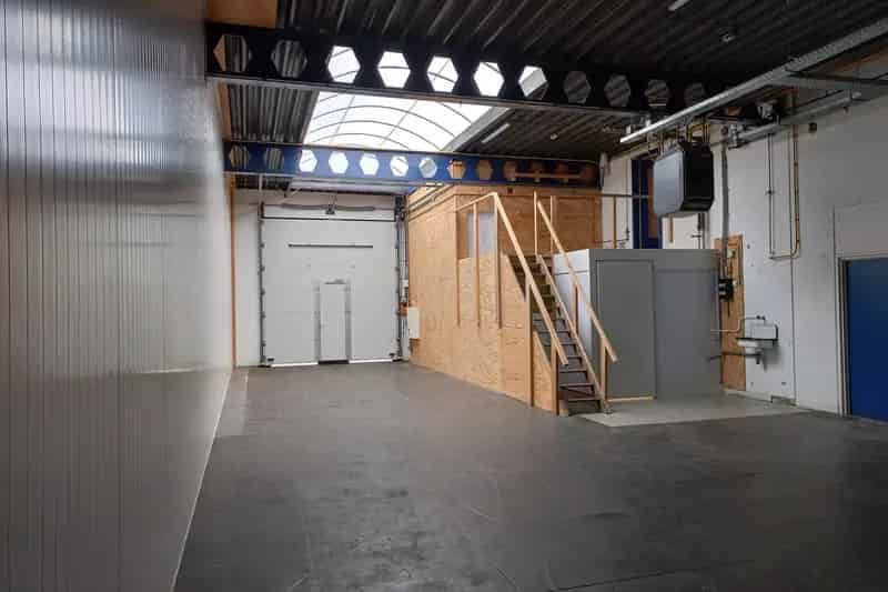 Bedrijfshal te Huur Zutphen 140m2