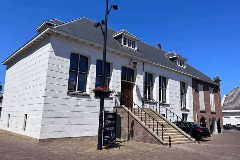 Kantoorruimte te huur Oldenzaal: Rijksmonument Oude Raedthuys