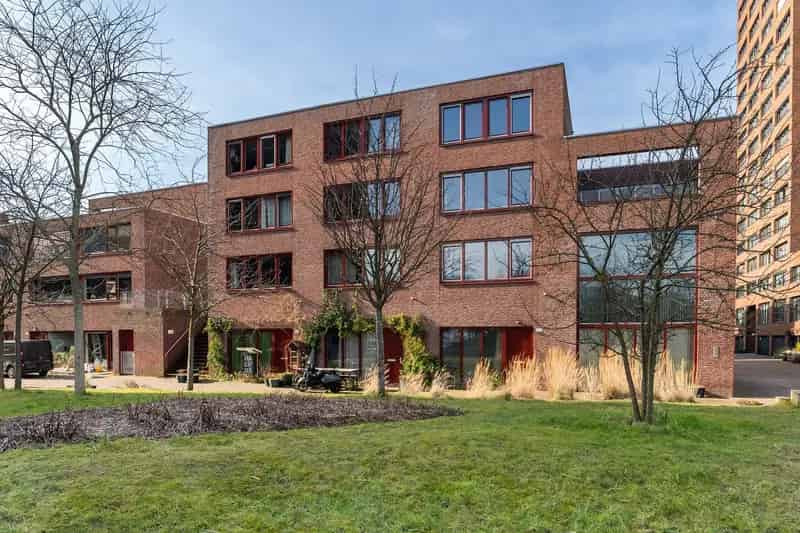 Herenhuis Rotterdam 175m2 5 kamers 2 terrassen garage uitzicht