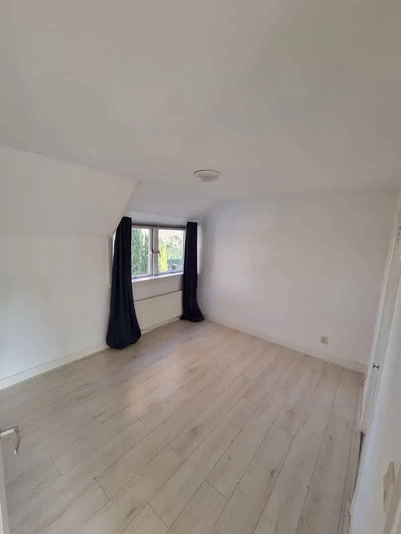 Tweekapper Laren Ruime Tuin 3 Slaapkamers Beschikbaar 1 Oktober