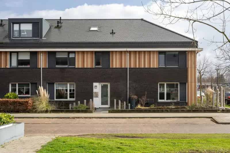 Moderne Semi-Bungalow Enschede: Energiezuinig en Ruim