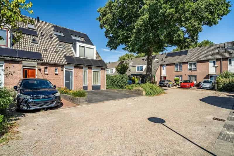 Huis te koop: Barentszrede 21 2725 GD Zoetermeer | Funda
