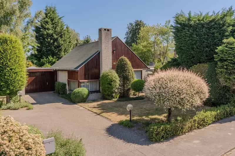 Huis te koop Brahmslaan 20 Breda Ruitersbos zwembad garage