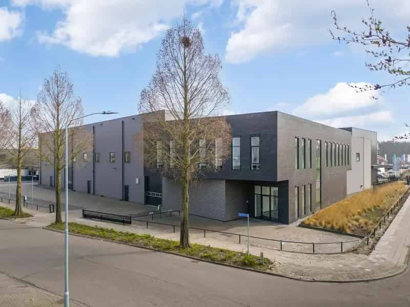 Bedrijfshal Harderwijk te huur: Logistiek complex met ADR-magazijn