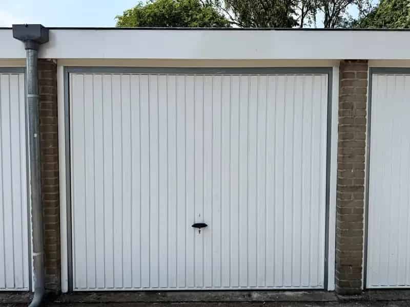 Garagebox te koop Bussum  Ruime garagebox zonder VVE