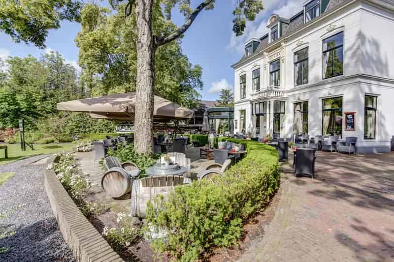 Hotel te koop Oldeberkoop: 18 kamers, vergaderzalen, restaurant en sauna