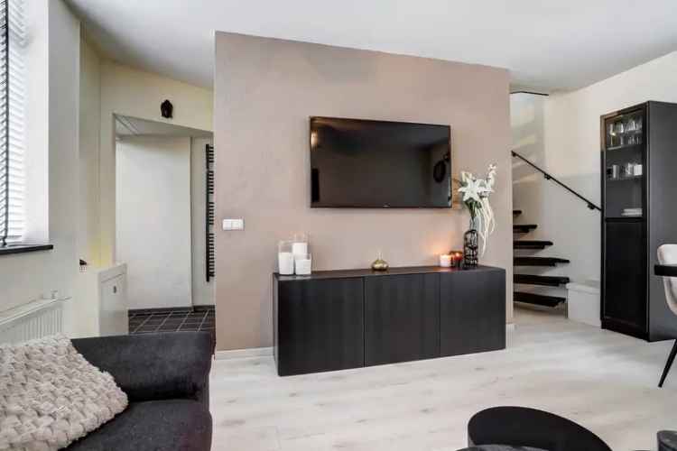 Huis te koop: Pernisser Molenweg 66 3195 GH Pernis Rotterdam 