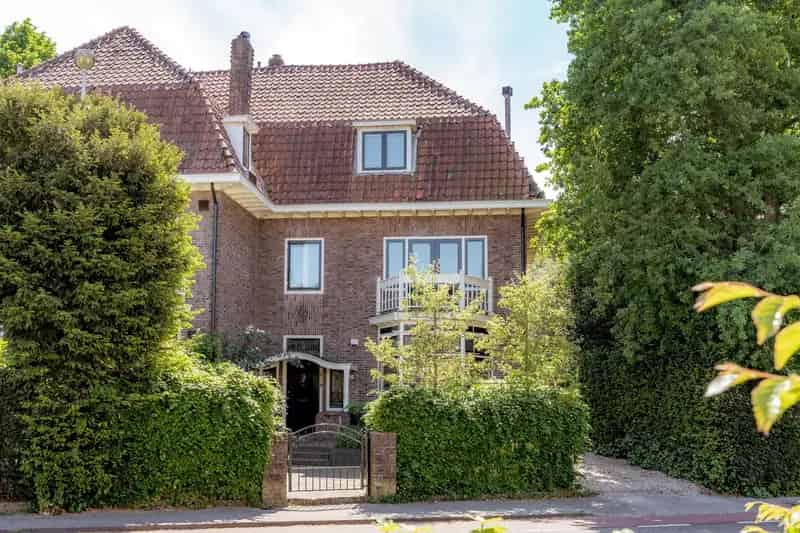 Huis te koop Bussum Spiegel 5 slaapkamers 2 badkamers 226m2