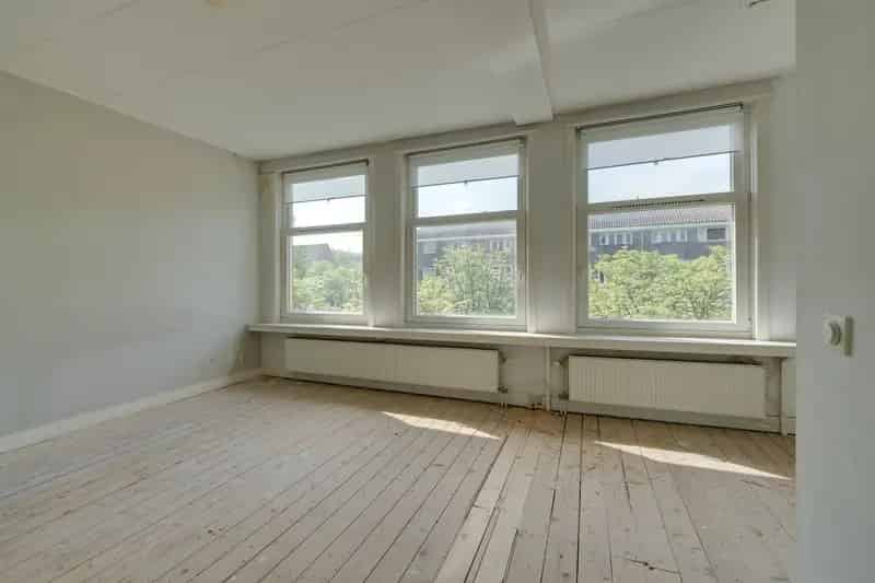 Amsterdam Stadionbuurt Appartement 61m² 2 slaapkamers Balkon Zolder