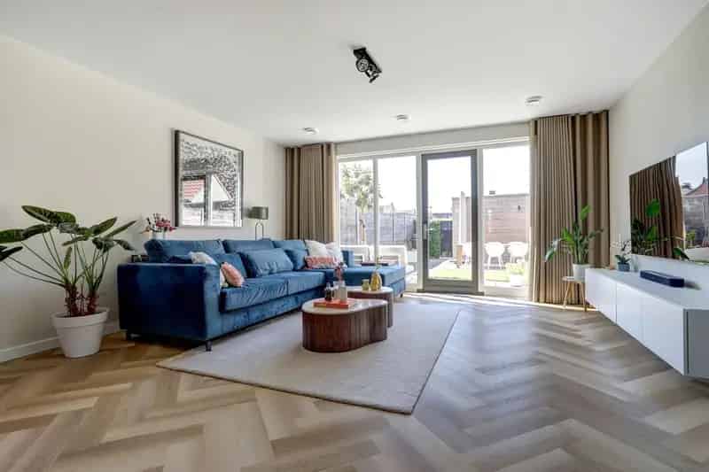 Huis te koop Meteren: Moderne Tussenwoning met Tuin
