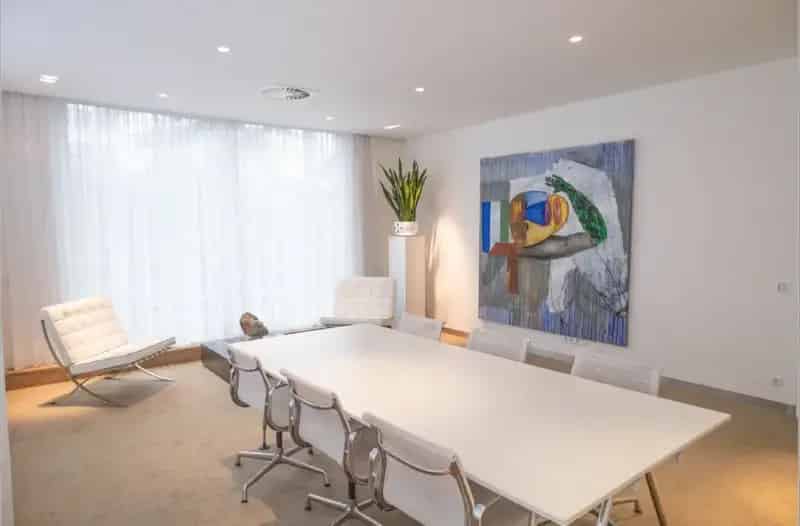 Moderne Kantoorvilla te huur Oud Zuid