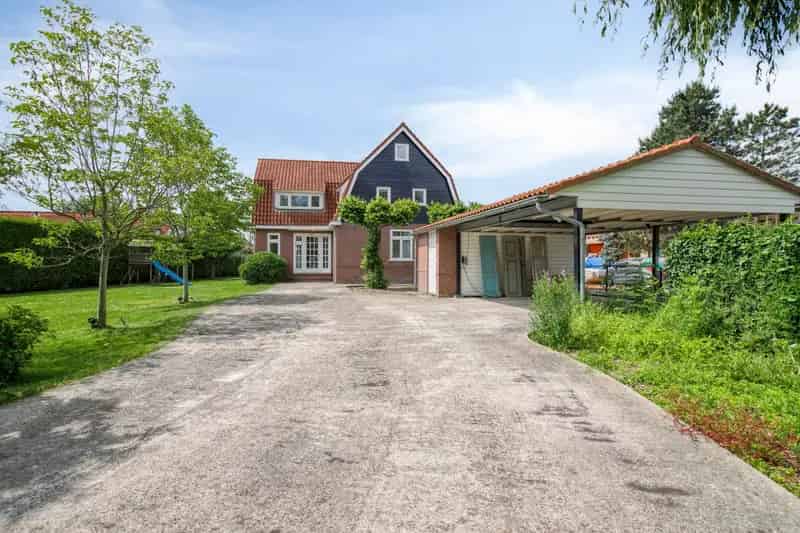 Luxe Villa Vinkeveense Plassen: Direct Water, 5 slaapkamers, 3 badkamers