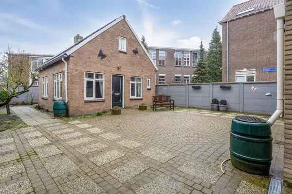 Halfvrijstaande woning Mierlo Hout 4 slaapkamers groot bijgebouw