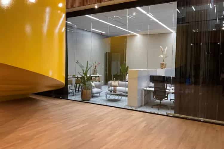 Kantoorruimte Utrecht Helixgebouw: Flexibel en centraal gelegen