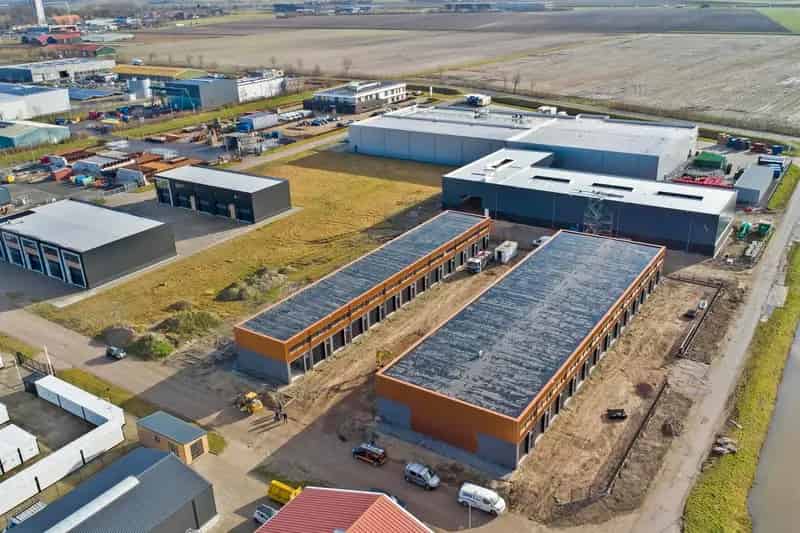 Bedrijfshal te koop Zierikzee - 48m2 begane grond 45m2 verdieping