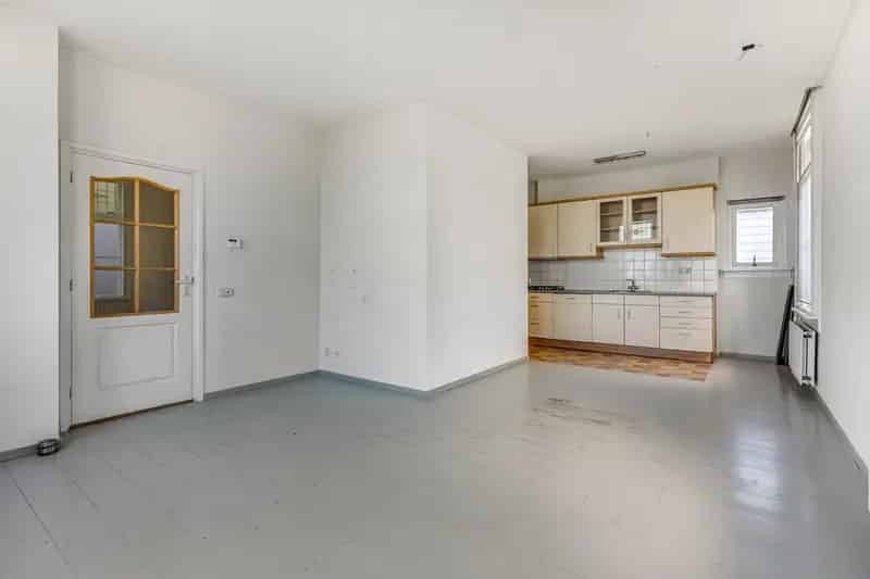 Tweekapper aan de Waal: karaktervol, 2 badkamers, praktijkruimte