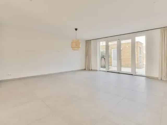 Ruime gezinswoning Uithoorn 170m2  3 slaapkamers luxe keuken
