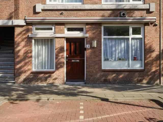 Ruim appartement te koop Rivierenbuurt twee slaapkamers