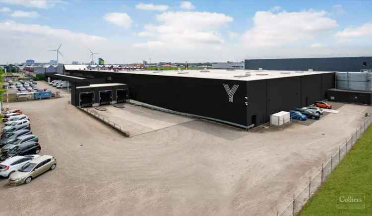Bedrijfspand te Huur Amsterdam Westpoort 11171m2