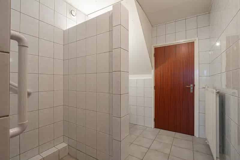 Semibungalow Maasbracht Levensloopbestendig Ruime Tuin