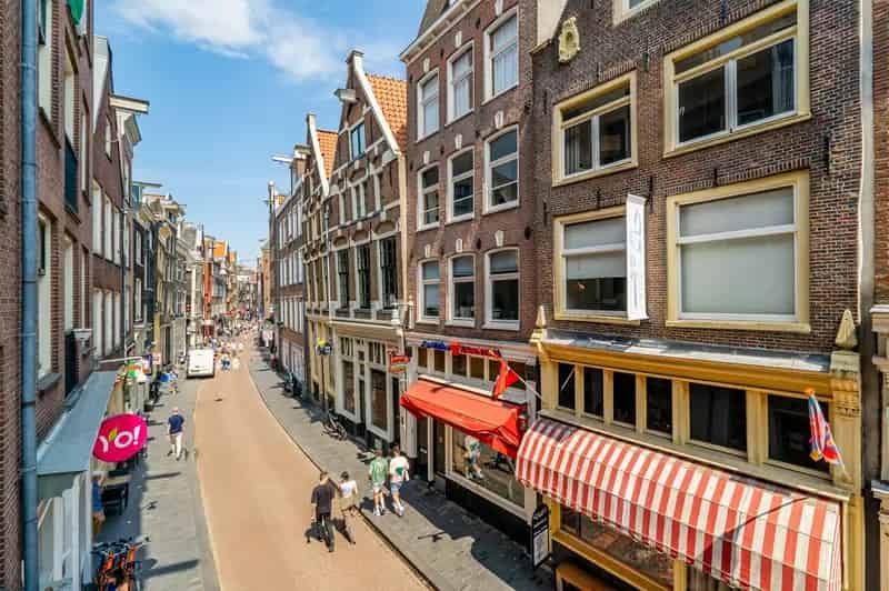 Amsterdam Centrum: 2-kamerappartement Nieuwmarkt