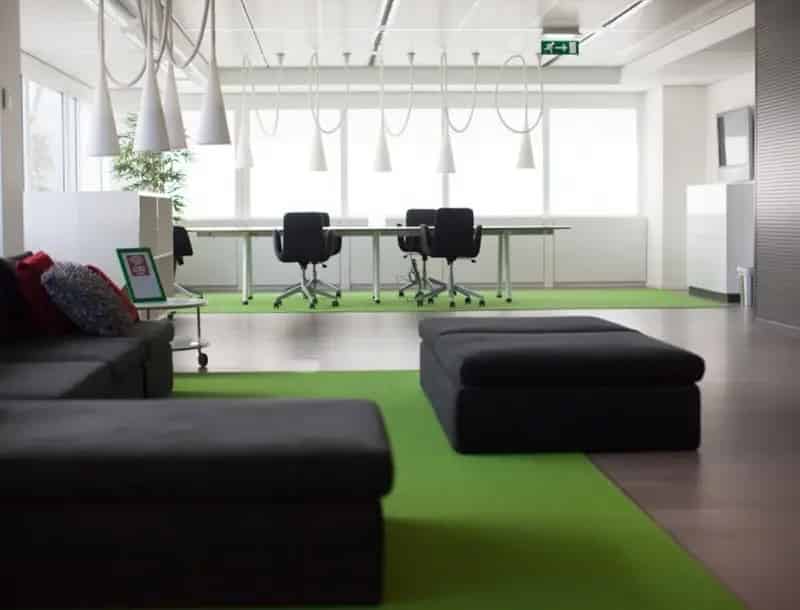 Privékantoren voor 5-6 Personen: Volledig Gemeubileerd en Betaalbaar